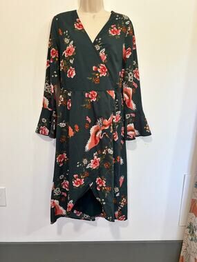 Beautiful Isla Maude Green and Coral Bird Faux Dress (M)